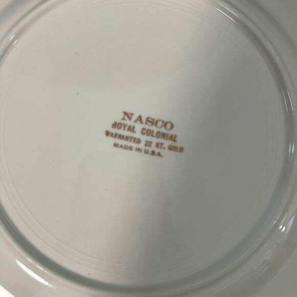 Vintage Warranted 22 KT Gold 10 Inch Dinner Plate Royal Queen Nasco - Picture 6 of 6